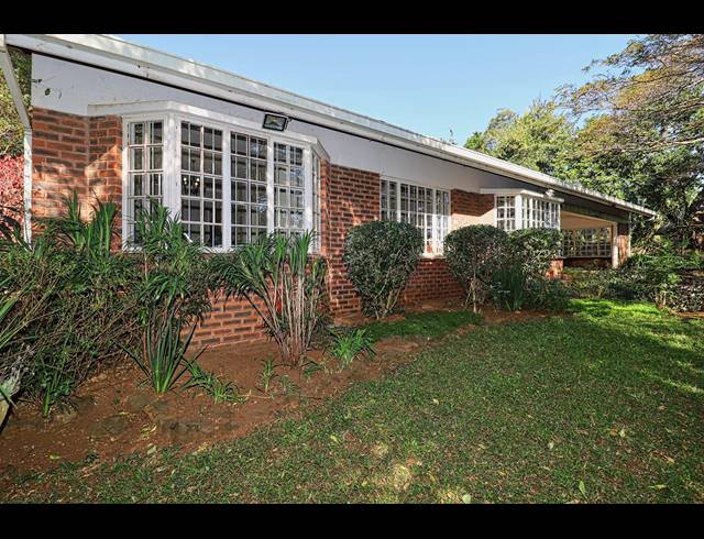 4 BEDROOM HOUSE SOLD IN HILLCREST CENTRAL